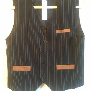 New men’s Small vest